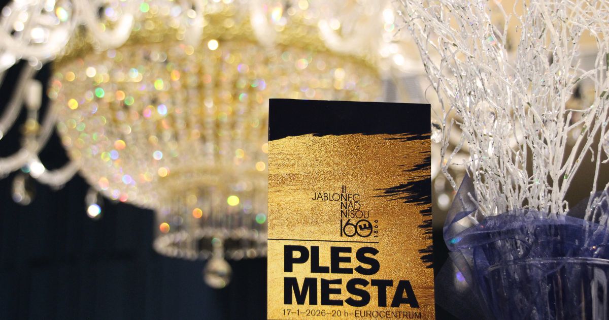 Как хрустальный люстр ArtCrystal Tomeš озарил городской бал