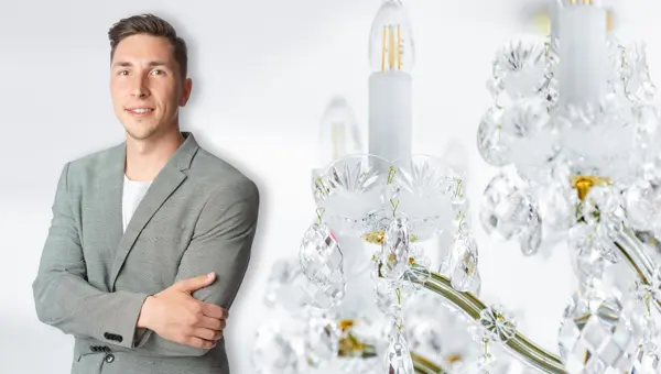 Вы ищете надежного партнера для реализации световых решений в ваших проектах?